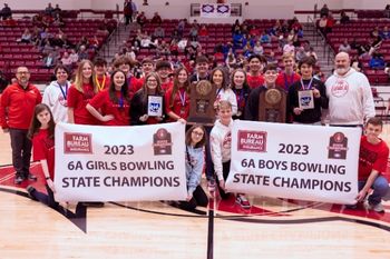 Bowling Teams Advance to Match Play at Mid-States Championships